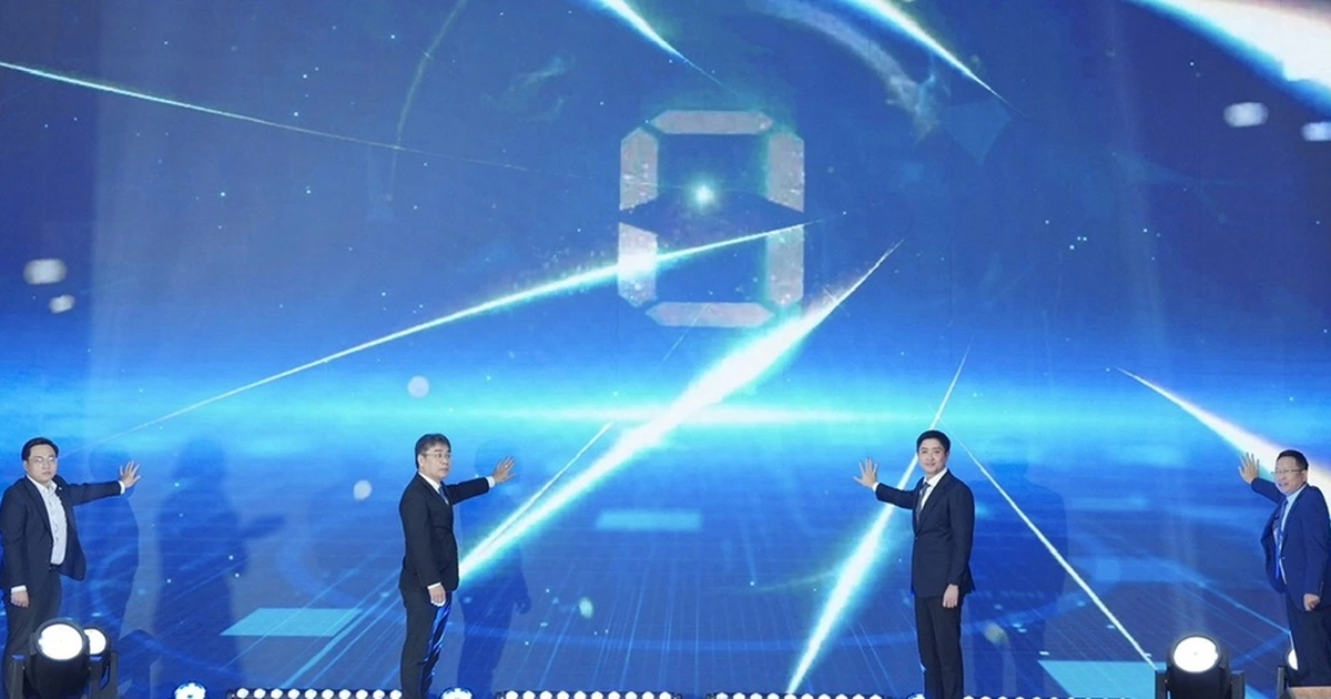 Chắp Cánh Tương Lai: Hành Trình Đồng Hành Cùng Sinh Viên Tài Năng Công Nghệ