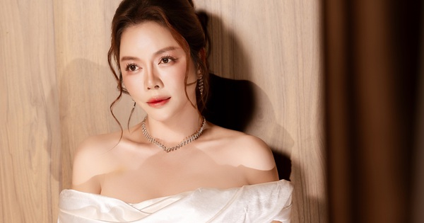 Lý Nhã Kỳ chơi lớn cỡ nào ngày đầu năm? Countdown khủng ở Đồng Nai!