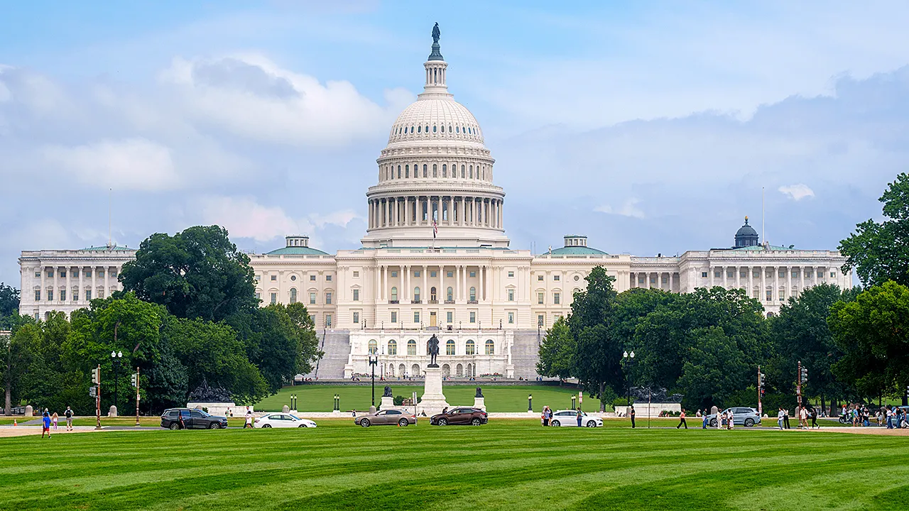 Minnesota chấn động vì gian lận tiền trợ cấp: Hàng tỷ đô 'bay màu' vào đâu?