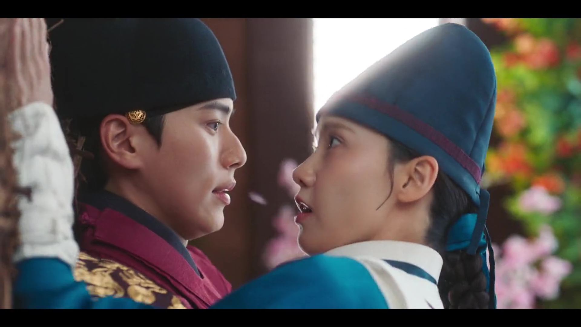 Nhìn lại Dramaland 2025: Những bộ phim khiến tôi 'khóc thét' và vỡ òa