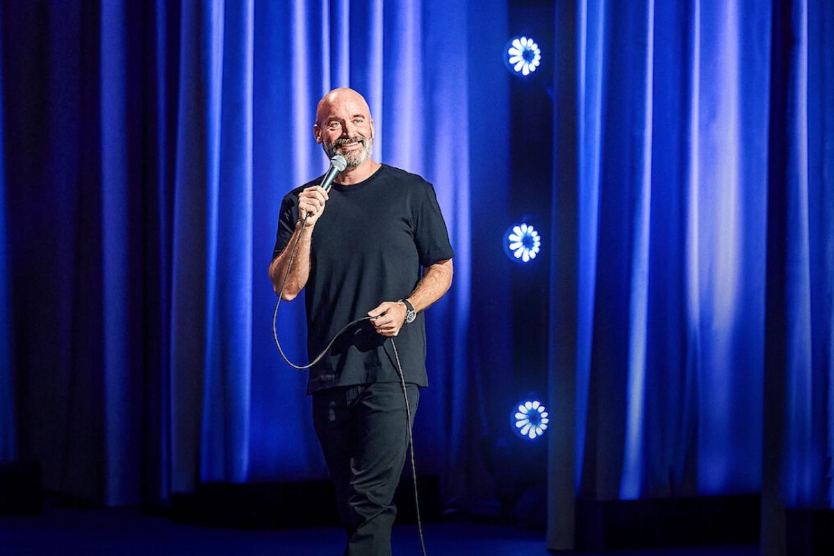 Tom Segura: Teacher - Liệu Special Hài Mới Nhất Trên Netflix Có Đủ Sức Hút?