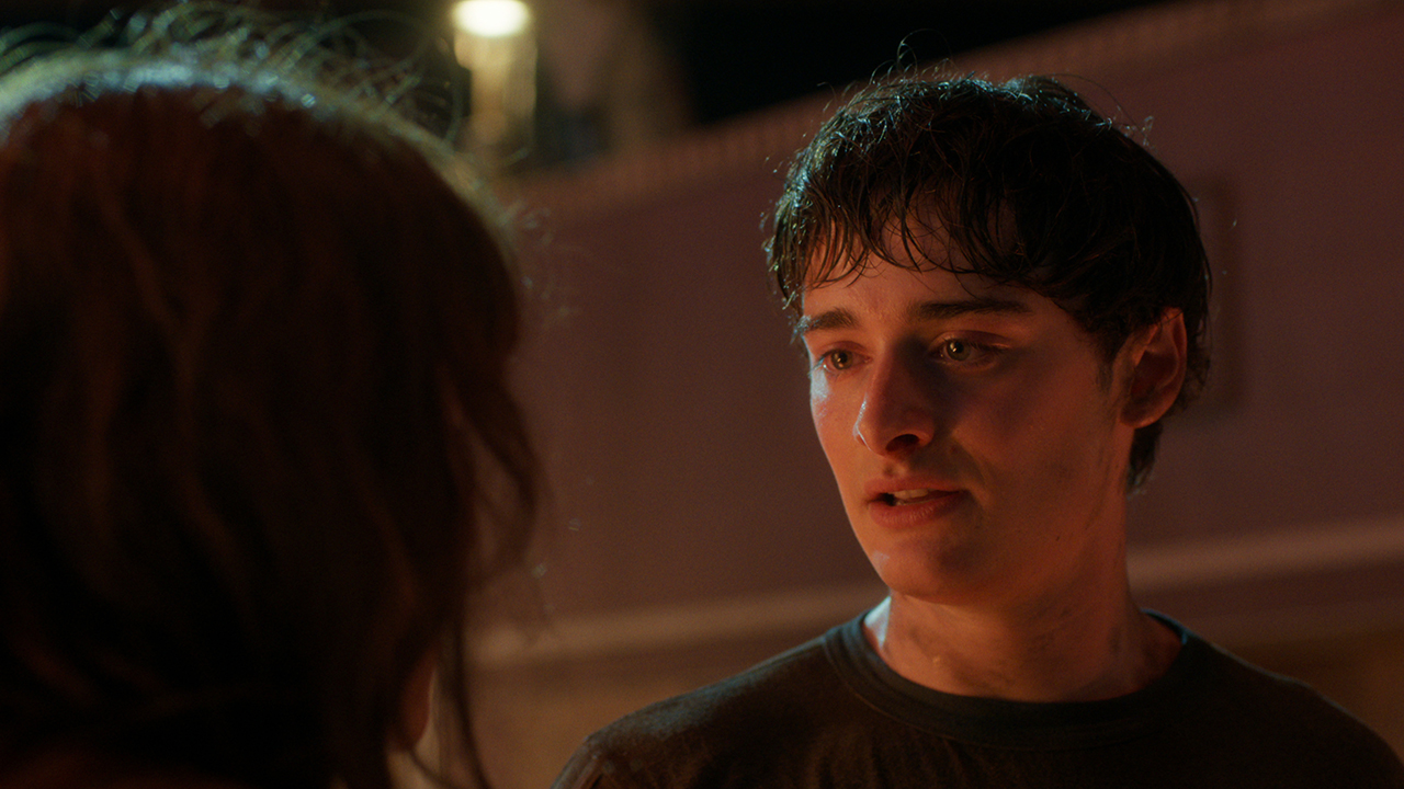 Stranger Things Season 5: Chia ba là thảm họa hay thiên tài?