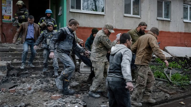 Ukraine: Bi kịch tiếp diễn và những 'ván cược' trên bàn cờ địa chính trị