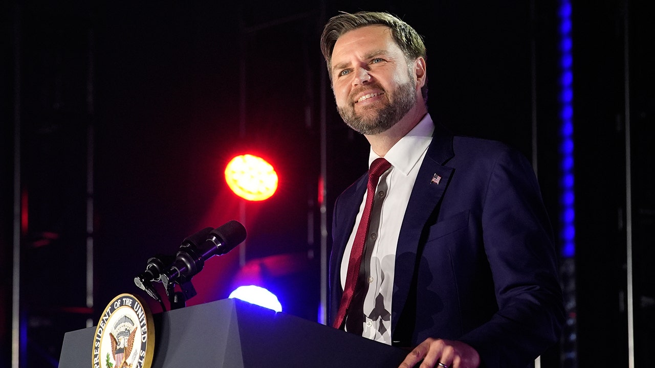 Vụ Bắt Maduro: Vì Sao Phó Tổng Thống JD Vance Vắng Mặt Trong Buổi Họp Báo?