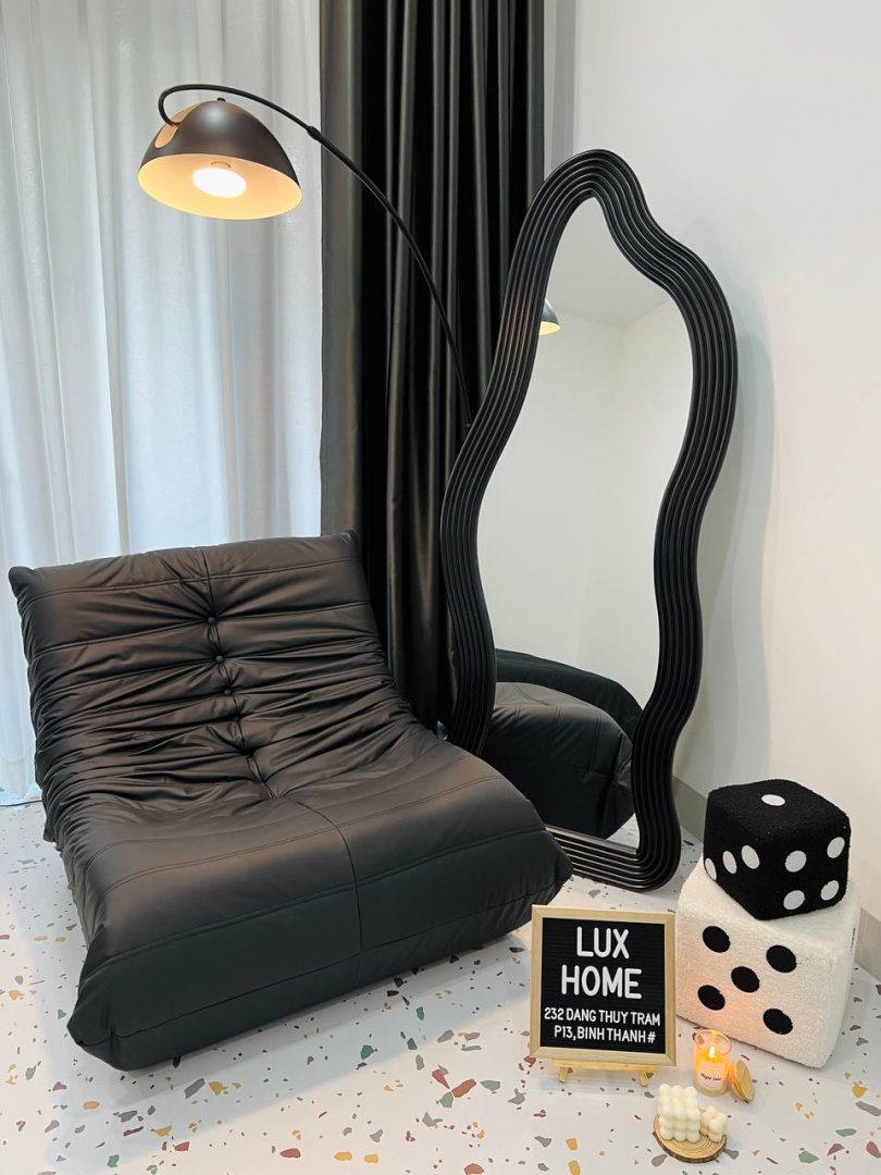 Phòng chiếu phim Luxury Black Lux 104 - sofa da đen Togo huyền bí