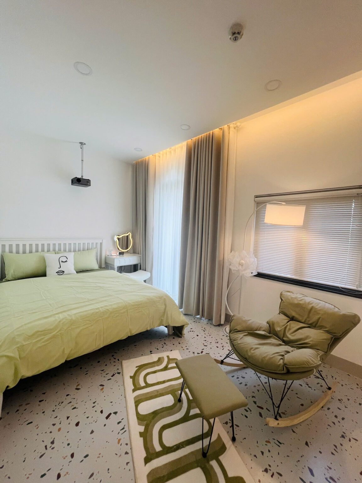 Lux Home 106