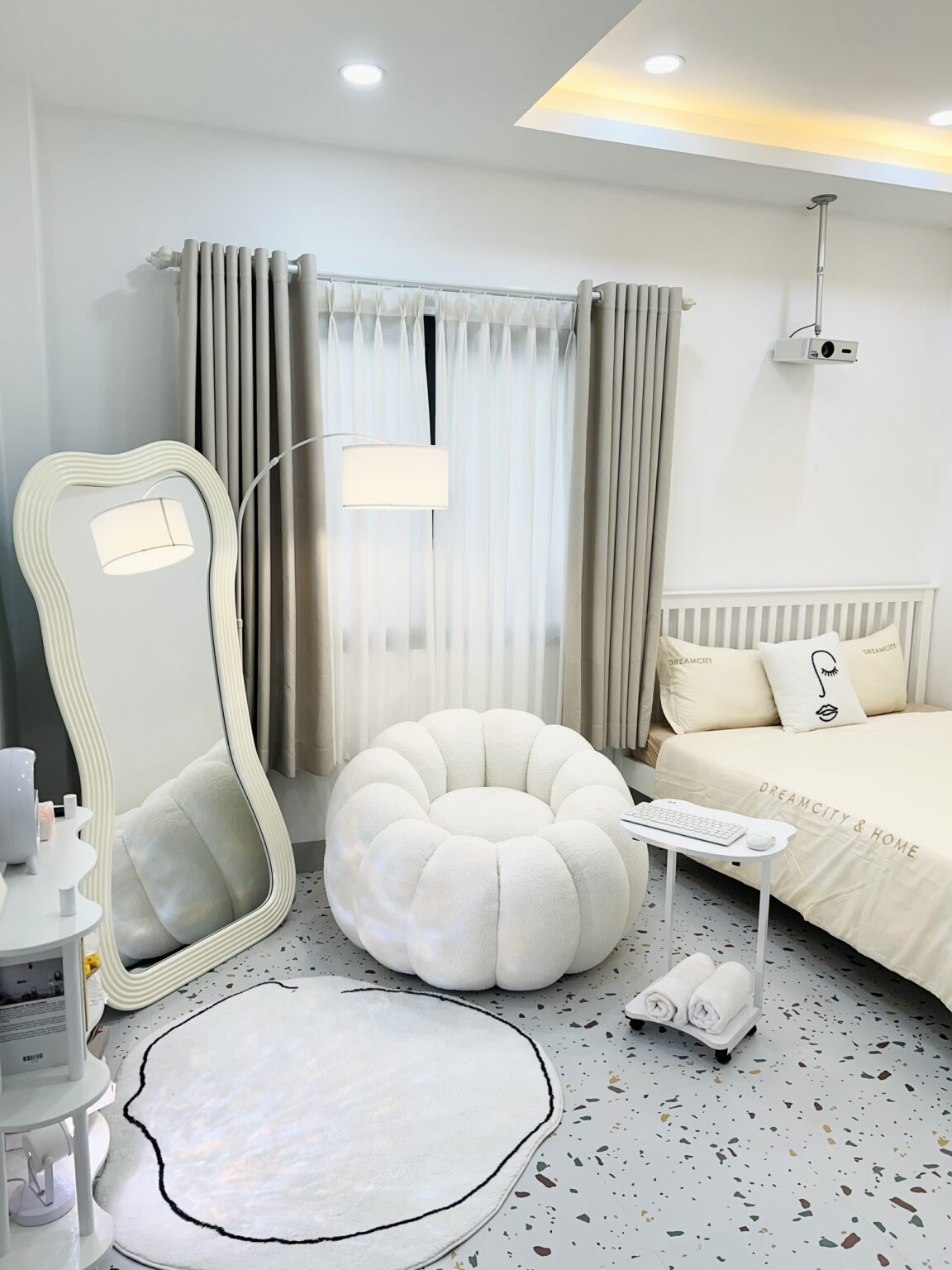 Lux Home 107 VIP