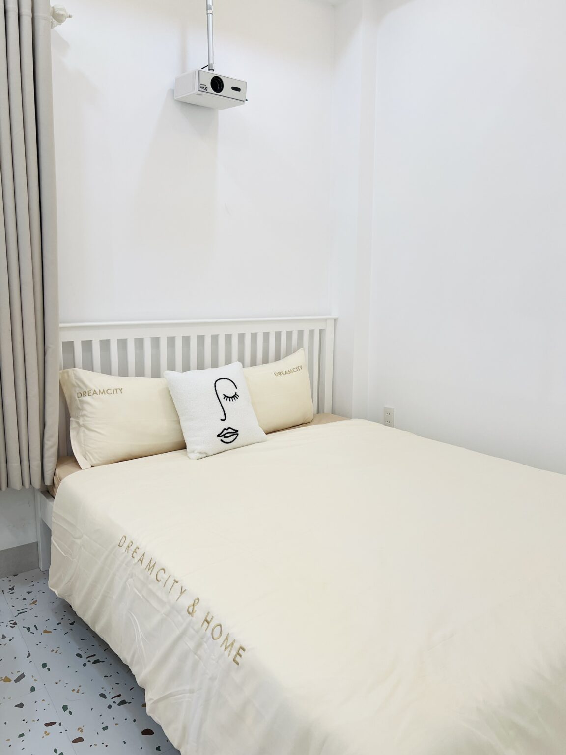 Lux Home 107 VIP - View 3