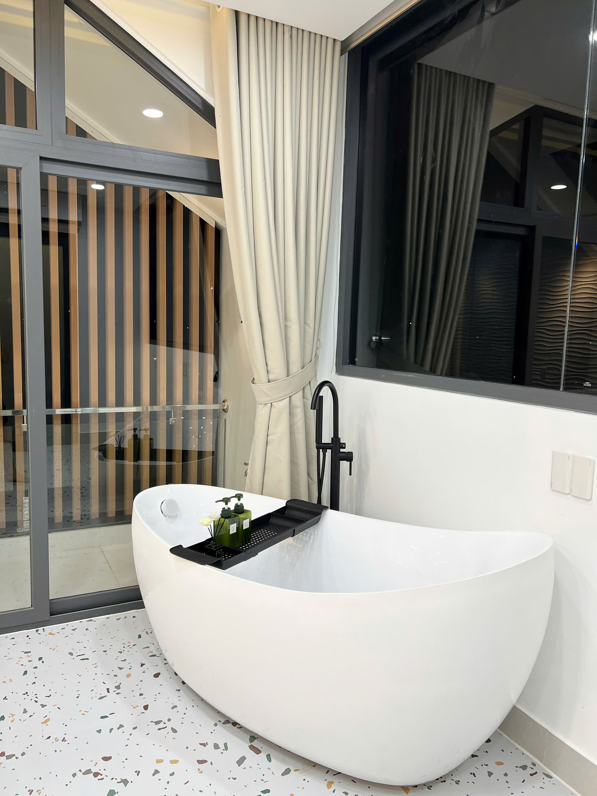 Lux Home 108 Premium - View 2